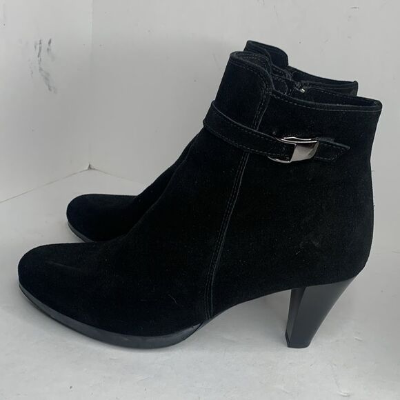 C La Canadienne black suede heeled ankle boots - Picture 2 of 11